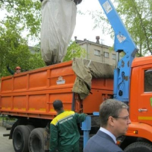 Заглублённые контейнеры для мусора из полипропиленовой ткани в Барнауле.